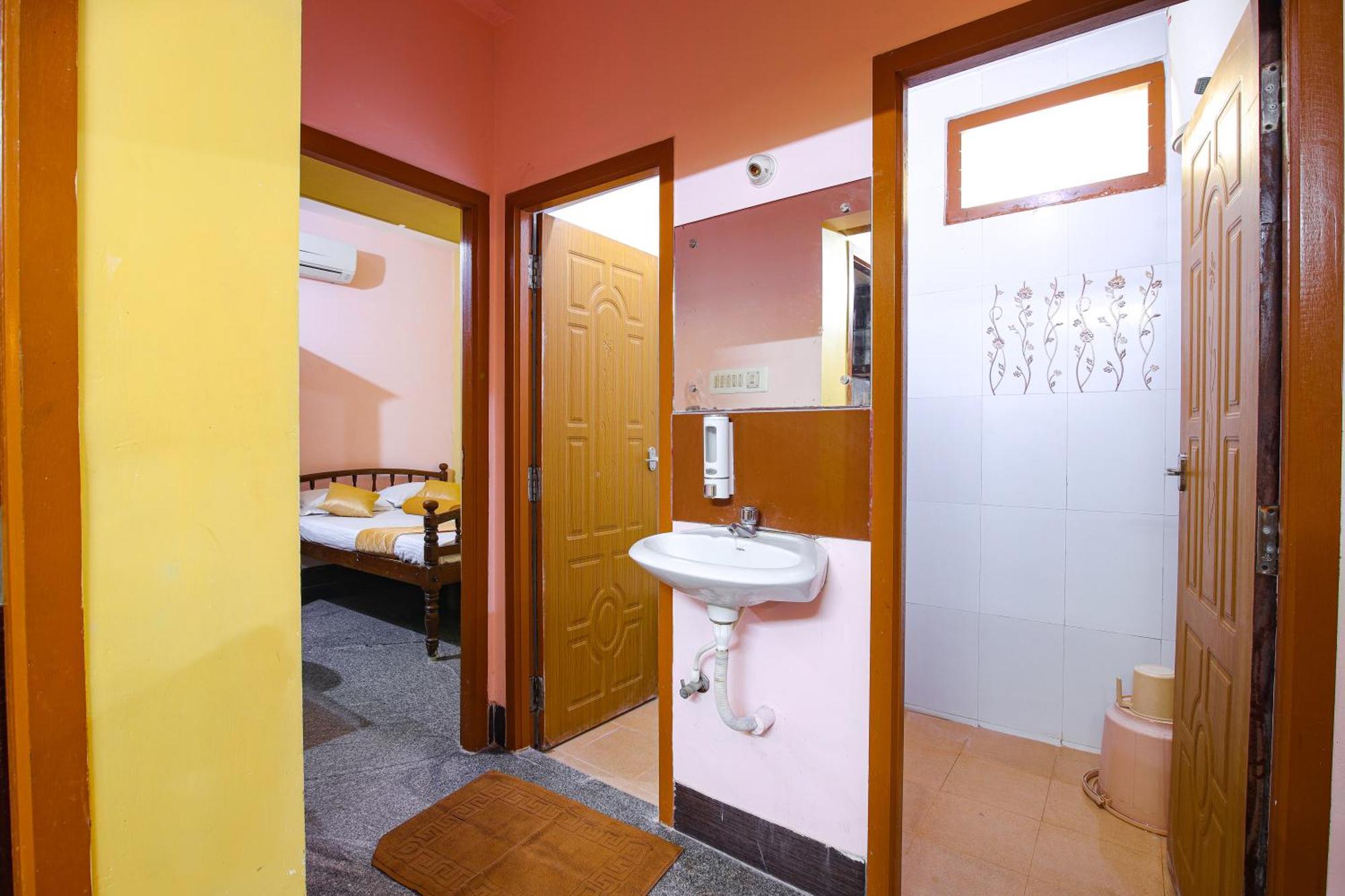 Hotel Manora Residency Puducherry Zewnętrze zdjęcie